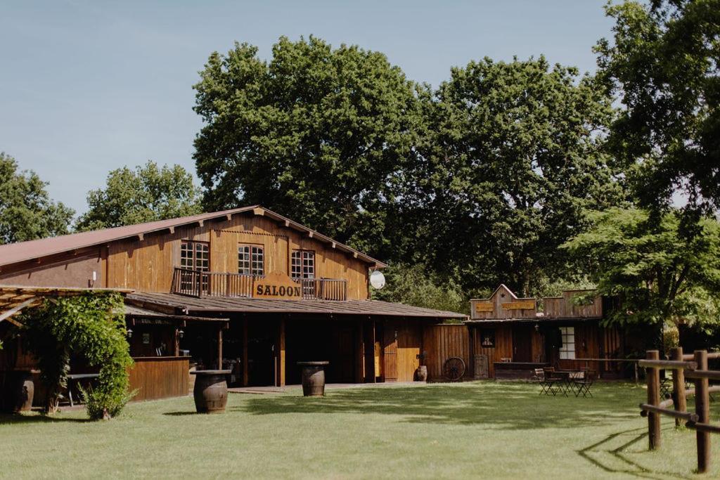 Le Ranch Amadeus Bed & Breakfast Saint-Paul-en-Born Exterior photo